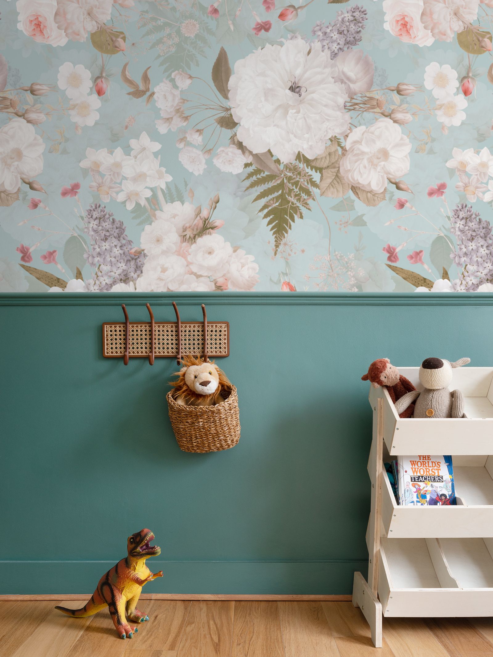 Vintage Enchanting Spring Flowers Pastel Garden