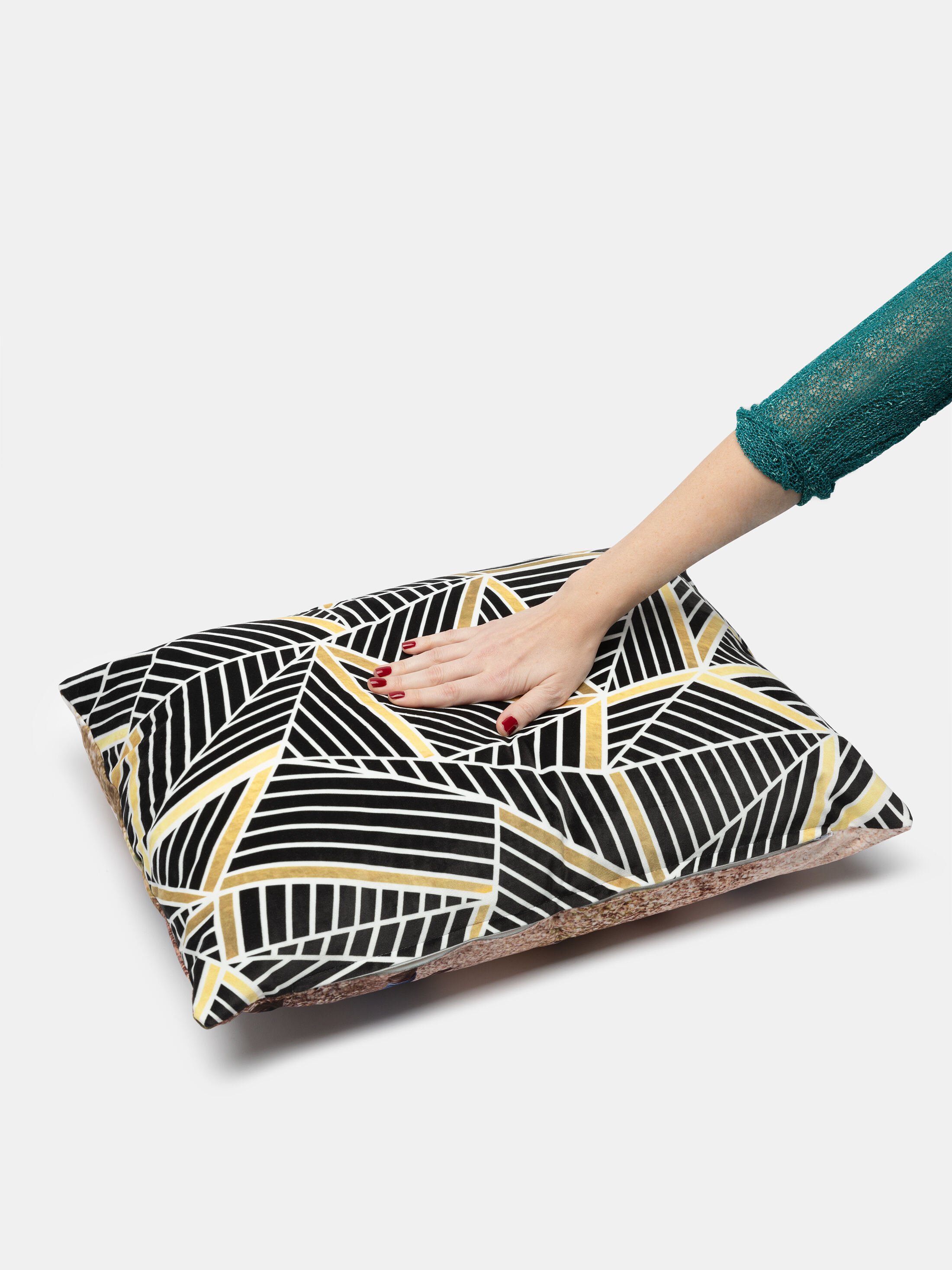 Custom Made Cushions. Custom Printed Cushions UK in 6 Sizes